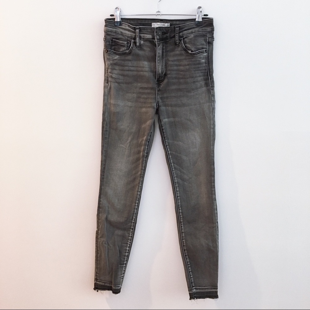 Abercrombie & Fitch low rise ankle jeans